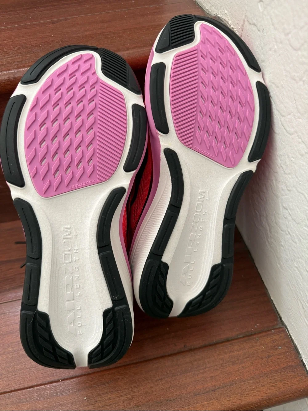 Nike Women's Air Zoom Running Shoes - Coral/Black